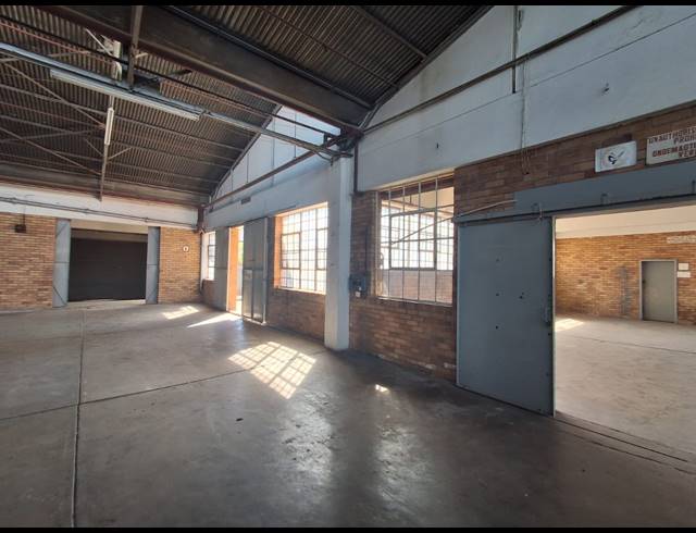 926M² WAREHOUSE TO LET IN BENROSE
